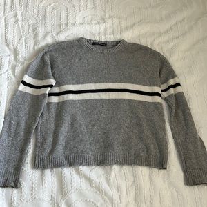 BRANDY MELVILLE SWEATER